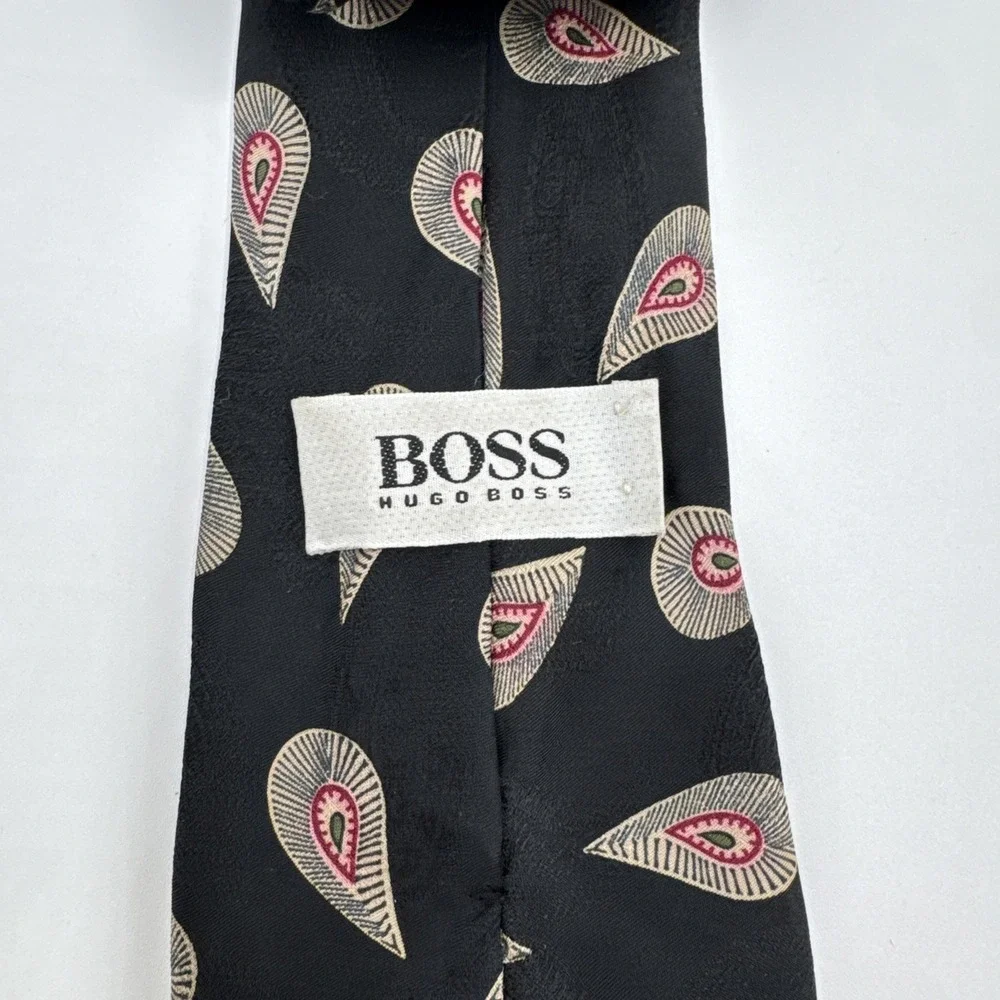 Hugo Boss Made in ITALY Black Paisley Teardrop 100% Silk Tie 3.5in Wide